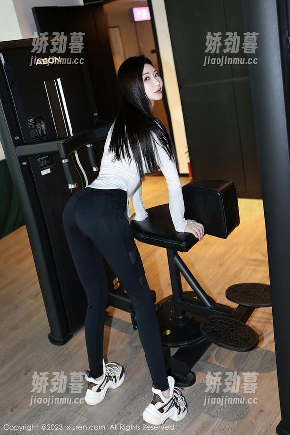秀人网 - 美图界的段子手，希雅sia妹妹教你如何下载快乐！