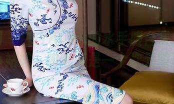 秀人网 – 白白Alina的水手服合集：穿得像个小姑娘，内心却是一个次元的旅行者