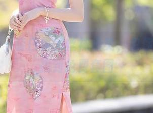 秀人网 – 萌白酱的丝袜很美，包你在这里找到免费套图
