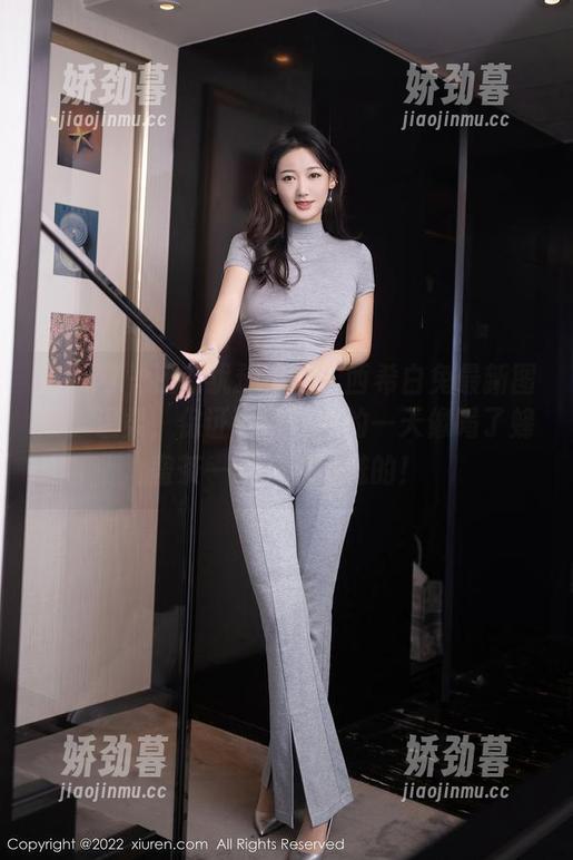 秀人网 - 还在犹豫不决？西希白兔最新图册：温柔，保证可以让你的一天像喝了蜂蜜茶一样，甜滋滋的！