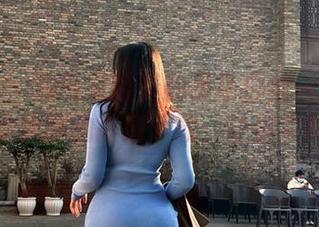 微密圈 – 淘气又娇羞的吊带白丝——紫色哒豚豚的高清下载，让你尖叫