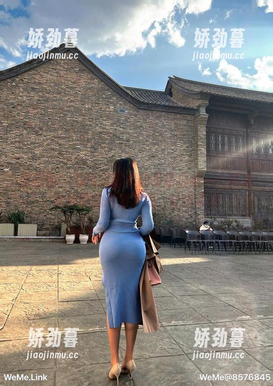 微密圈 - 淘气又娇羞的吊带白丝——紫色哒豚豚的高清下载，让你尖叫