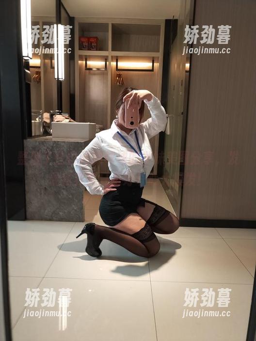整理了些自闭颜球球的学妹美图分享，发现我其实只是好奇心大爆发！