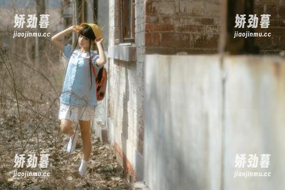 在线的蠢沫沫与她的少女图片，无言的对话蹦跶而出