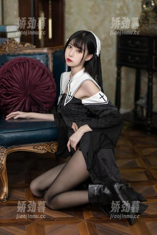 更新！许岚LAN的制服OL，让我想问一下发型师可以推荐吗？