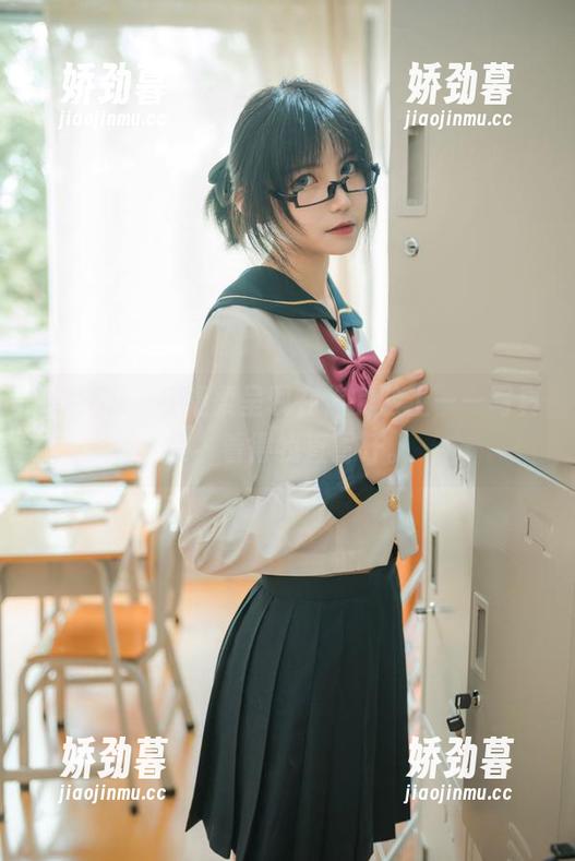 逐月Su，让温柔呈现在你的脸上——写真集，看得我直冒汗。