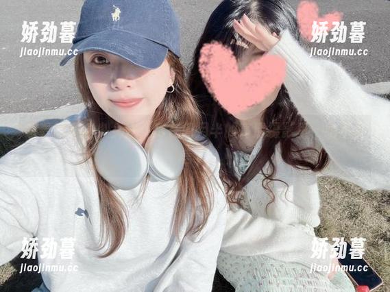 想看的《喵少女》，尽在闪月半的高清摄影里，绝不食言！