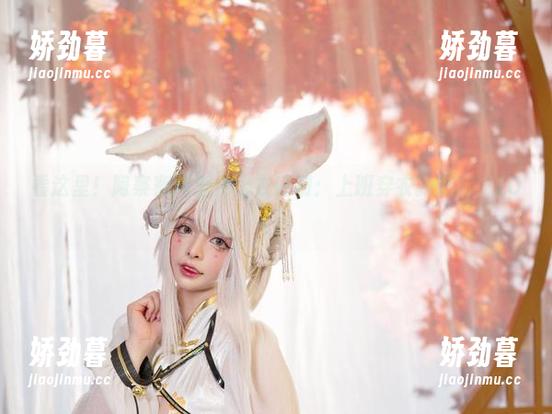 看这里！阿寨寨用液化上衣证明：上班穿衣新选择，LOL！